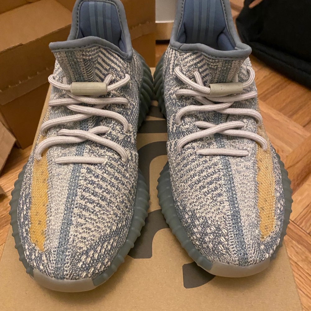 Yeezy Boost 350 V2